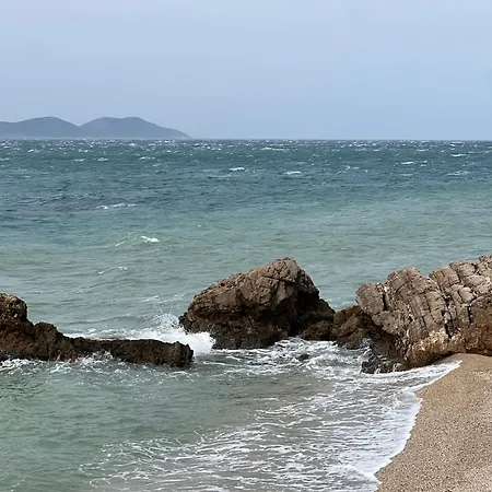 Bed & Breakfast Rahmi & Veli Dervishaj 3*