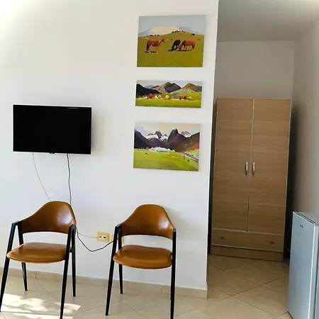 فندق مبيت وإفطار Rahmi & Veli Dervishaj Radhimë