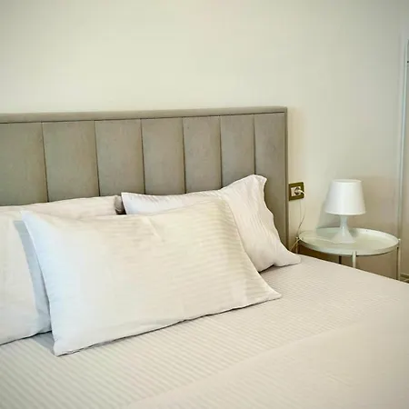 Rahmi & Veli Dervishaj Bed & Breakfast *