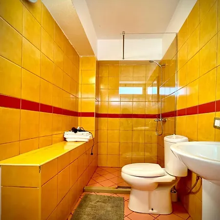 Rahmi & Veli Dervishaj Bed & Breakfast Radhime